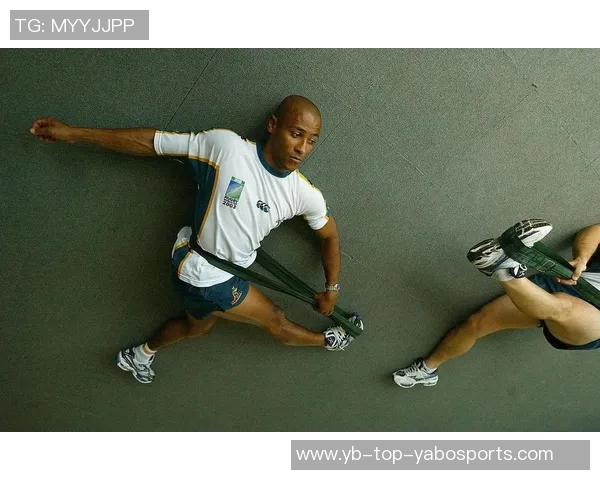 哈利伯顿强调控卫需具备比赛理解力与思考能力成为场上指挥官