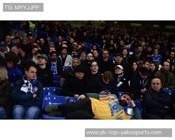 维尔茨表现不佳遭球迷嘘声图片报评分低迷引发热议 维尔茨表现不佳遭球迷嘘声图片报评分低迷引发热议